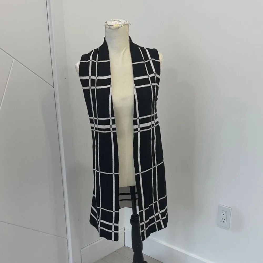 Alfani Black and White Grid Pattern Sweater Vest